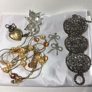 Lot of Vintage Jewelry